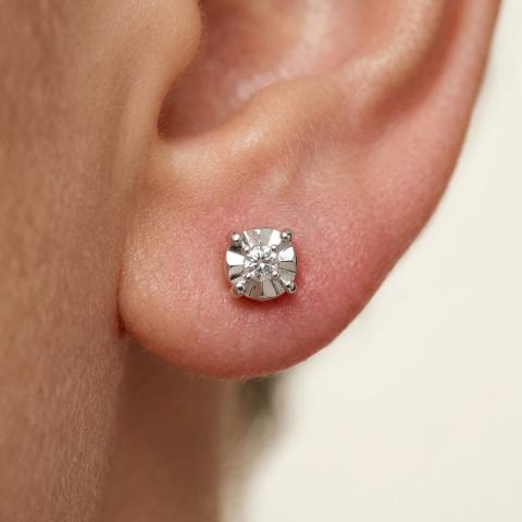 Заказать Пусеты из золота c бриллиантами Пусеты из золота c бриллиантами